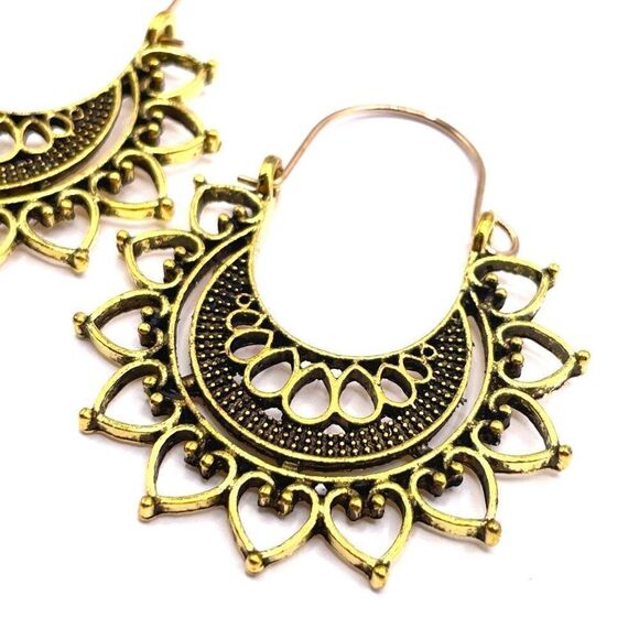 Yellow Gold Detailed Boho Mandala Heart Dangling Drop Hinged Hook Earrings - Picture 4 of 6